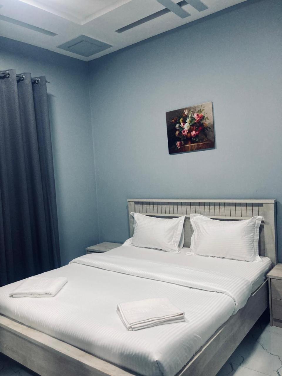 Paris Furnished Apartments - Tabasum Group Ajman Eksteriør bilde