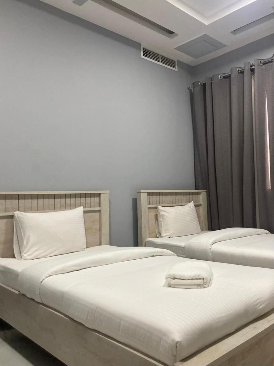 Paris Furnished Apartments - Tabasum Group Ajman Eksteriør bilde